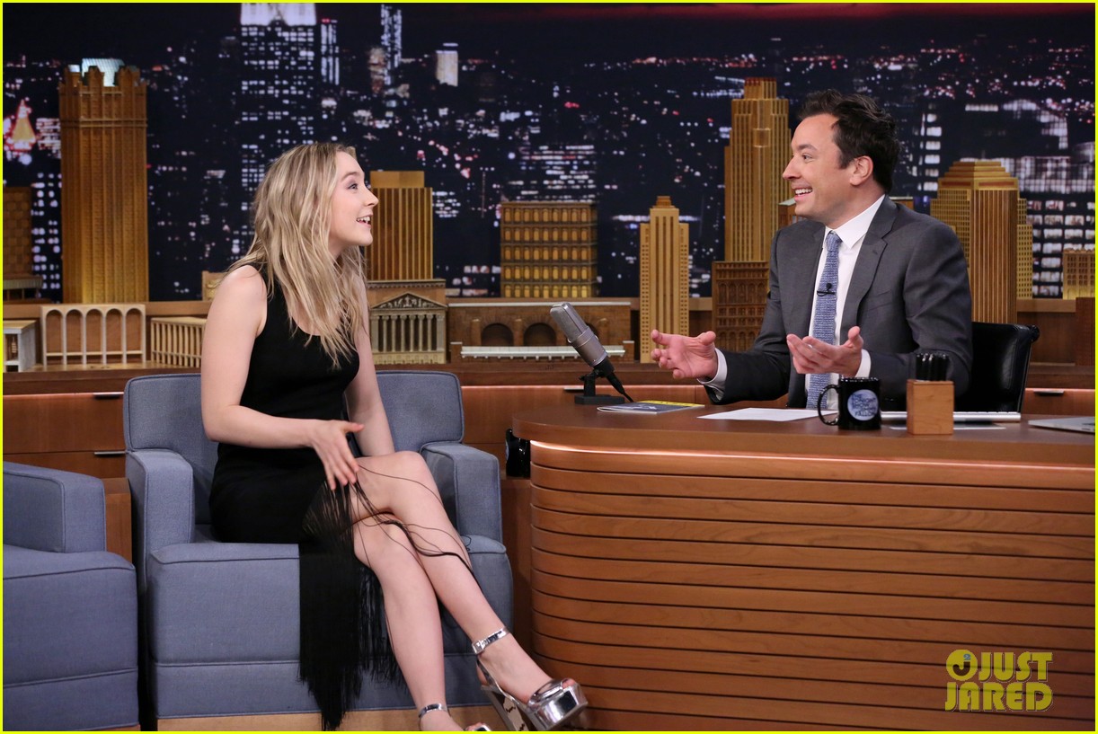 saoirse ronan and don cheadle play catchphrase tonight show 03