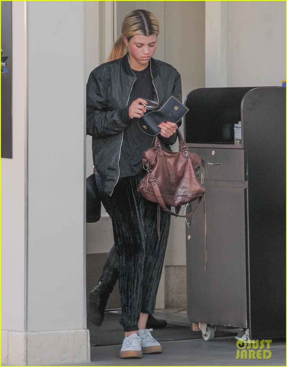 Sofia Richie Spends Her Weekend at the Pool! | Photo 942002 - Photo