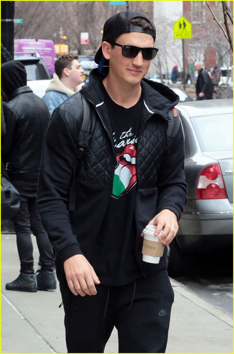 Miles Teller Says Zoe Kravitz Stole His 'Allegiant' Premiere Outfit: Photo  942462 | Miles Teller, Zoe Kravitz Pictures | Just Jared Jr.