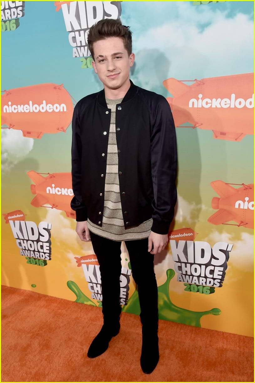 Charlie Puth Wins Favorite Collaboration at Kids Choice Awards 2016 ...