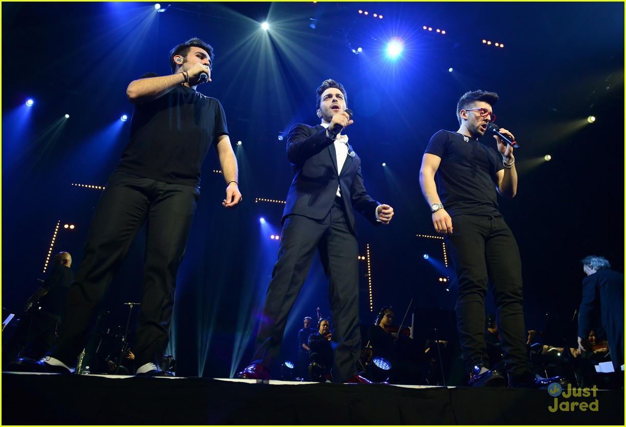 Full Sized Photo of il volo bankunited miami fla concert 03 Il Volo