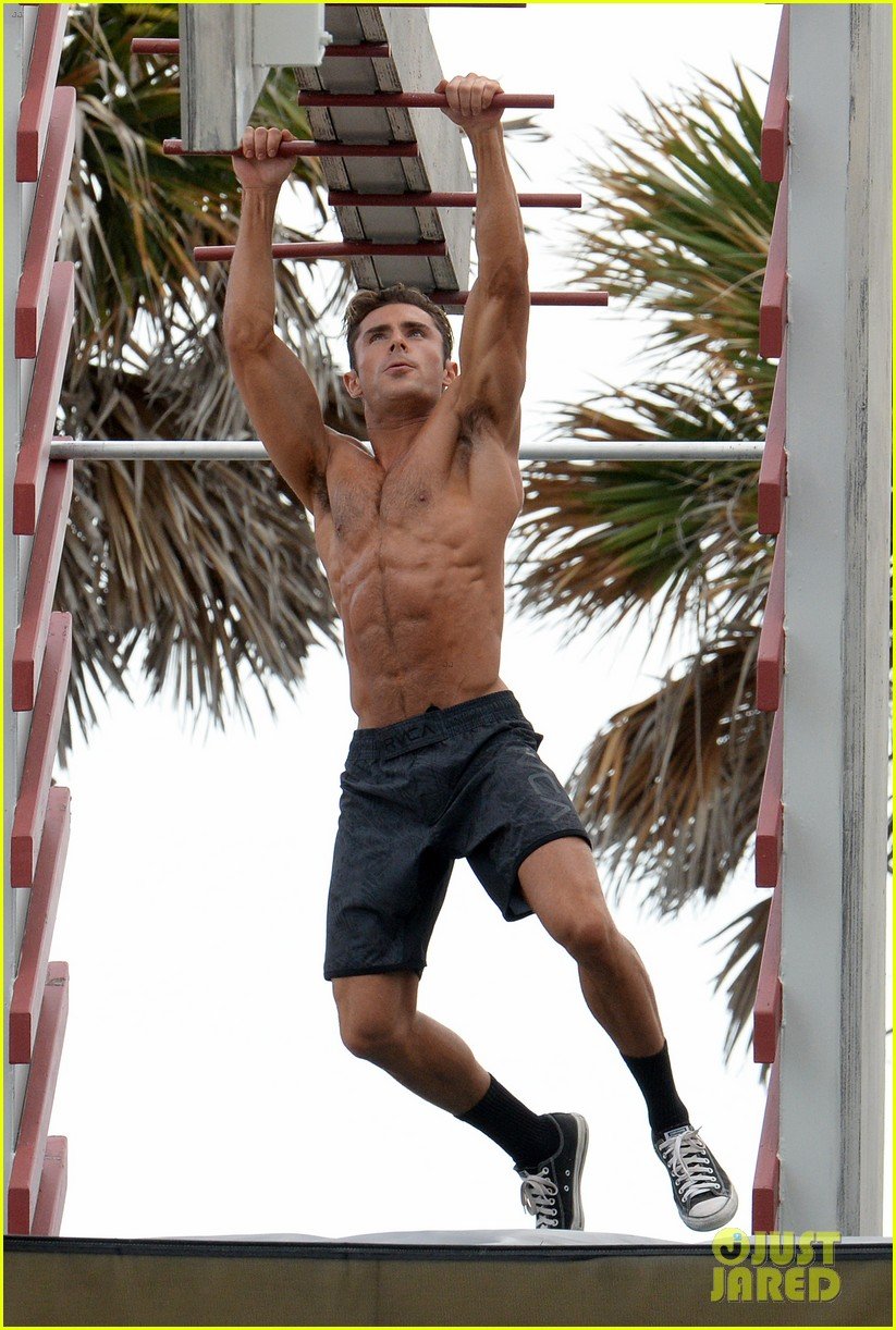 Zac Efron Puts His Chiseled Abs On Display For Baywatch Obstacle Course Photo 938510 Photo 1902