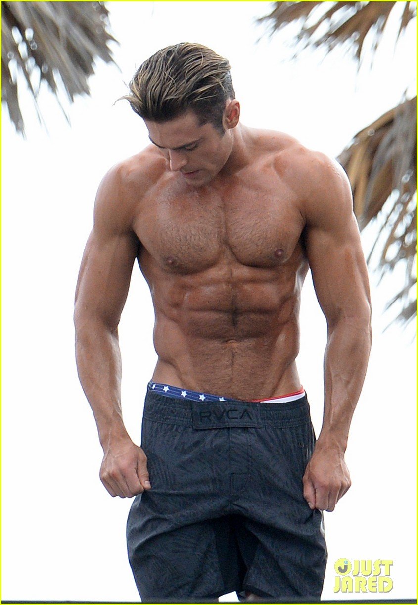 Zac Efron Puts His Chiseled Abs On Display For Baywatch Obstacle Course Photo 938520 Photo 0871