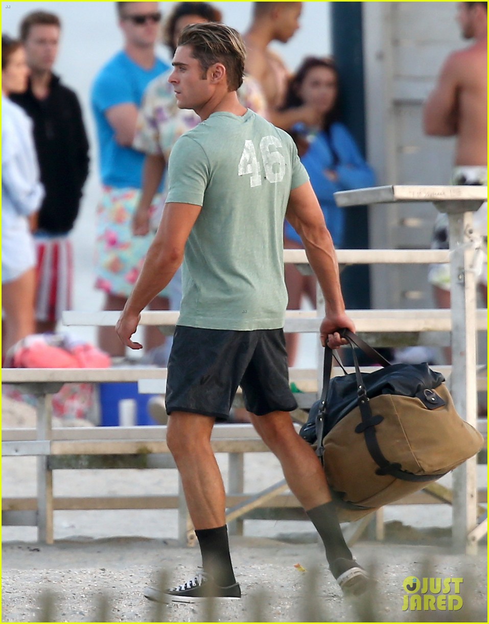 What Duffle Bag Is This? (Zac Efron's Bag)