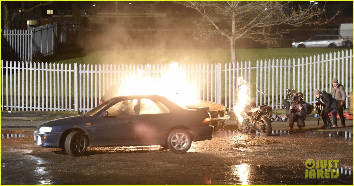 Things Get Fiery On The Set Of Zayn Maliks New Music Video Photo 939224 Photo Gallery 