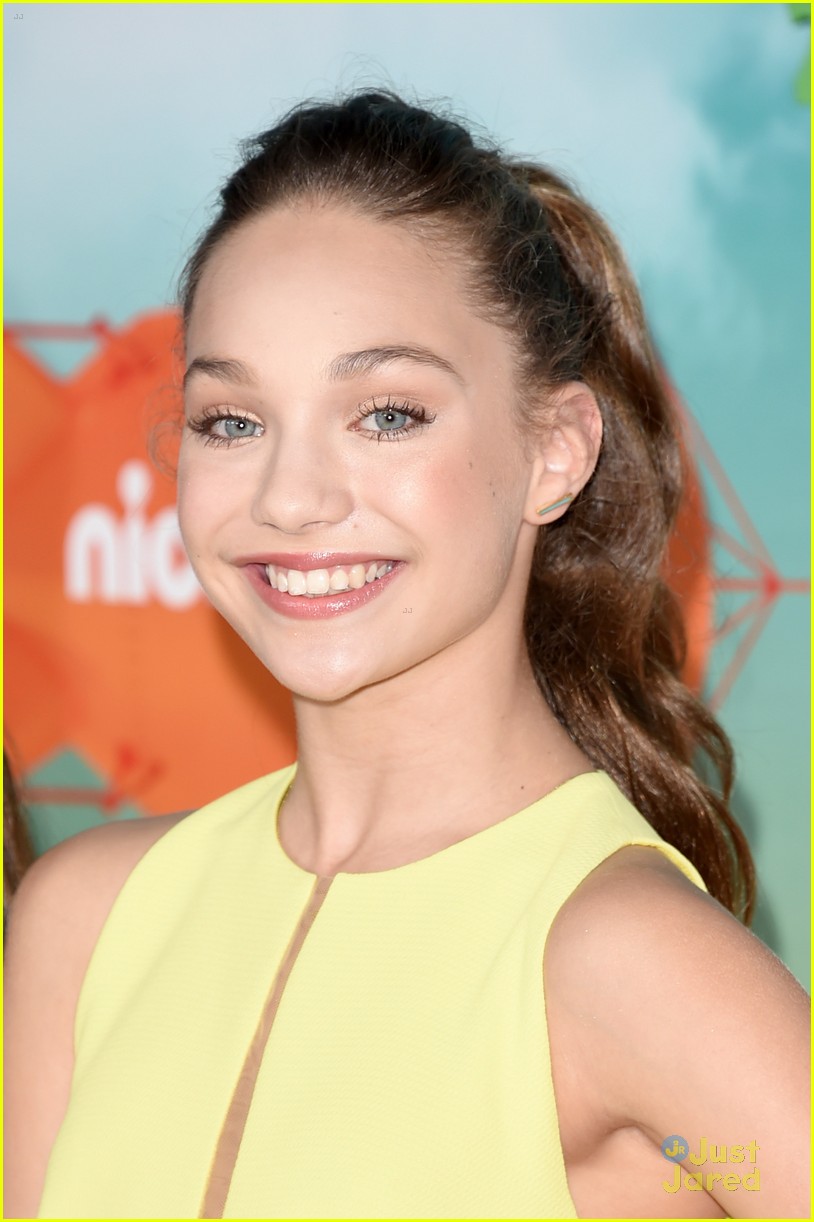 Maddie Ziegler photo 12 to choose from 