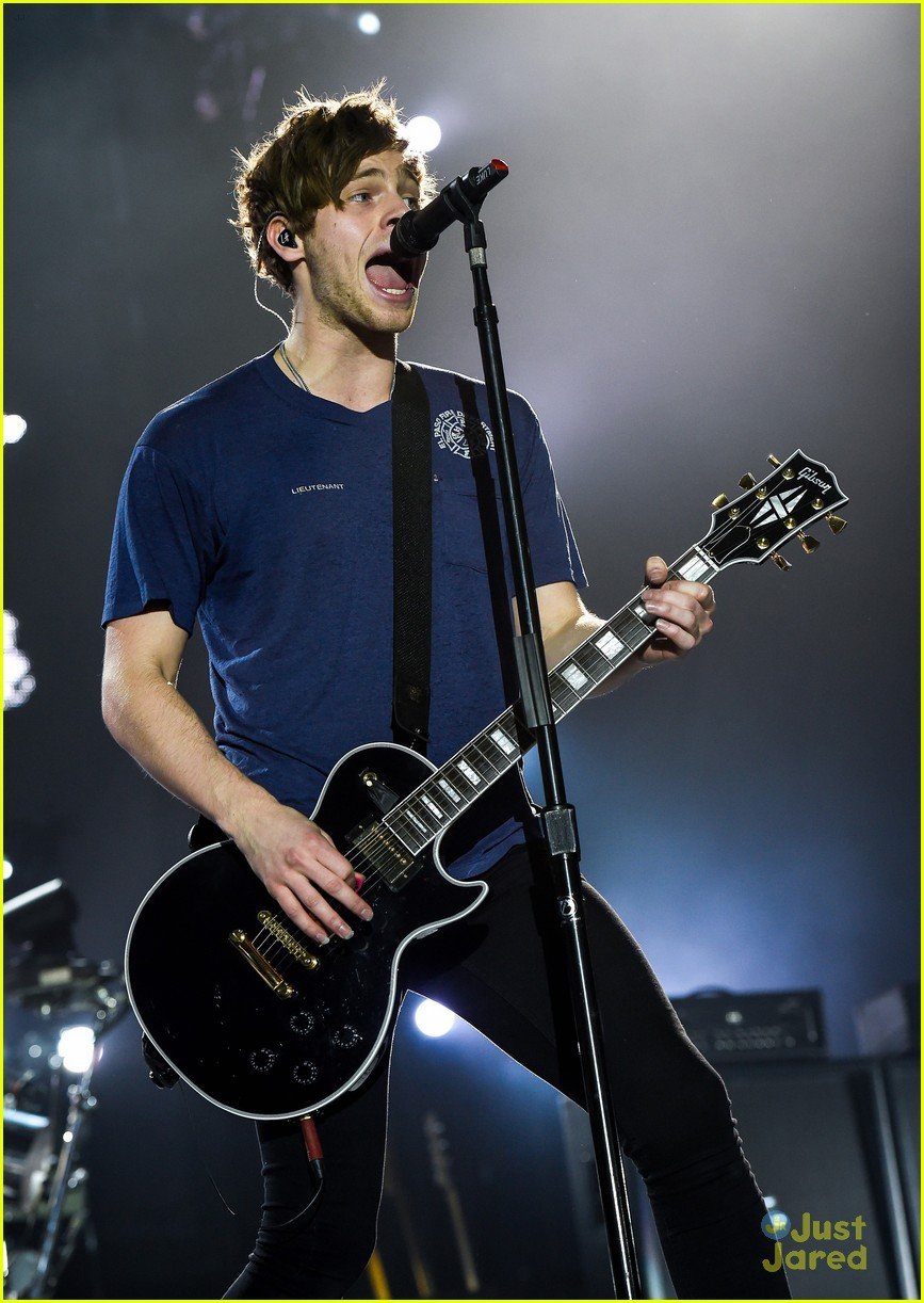 5 Seconds of Summer Rave About 'Awesome' Birmingham Show on 'Sounds Live Feels Live' Tour