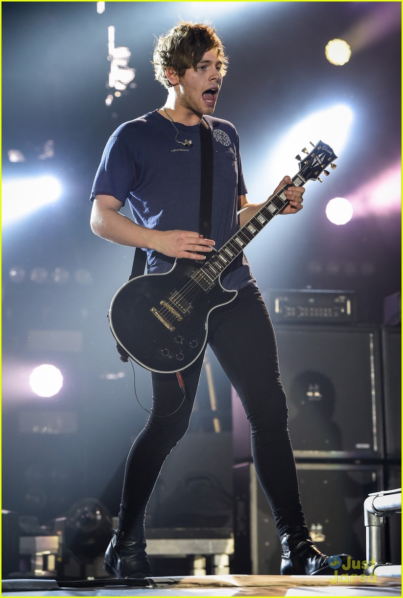 5 Seconds of Summer Rave About 'Awesome' Birmingham Show on 'Sounds Live Feels Live' Tour