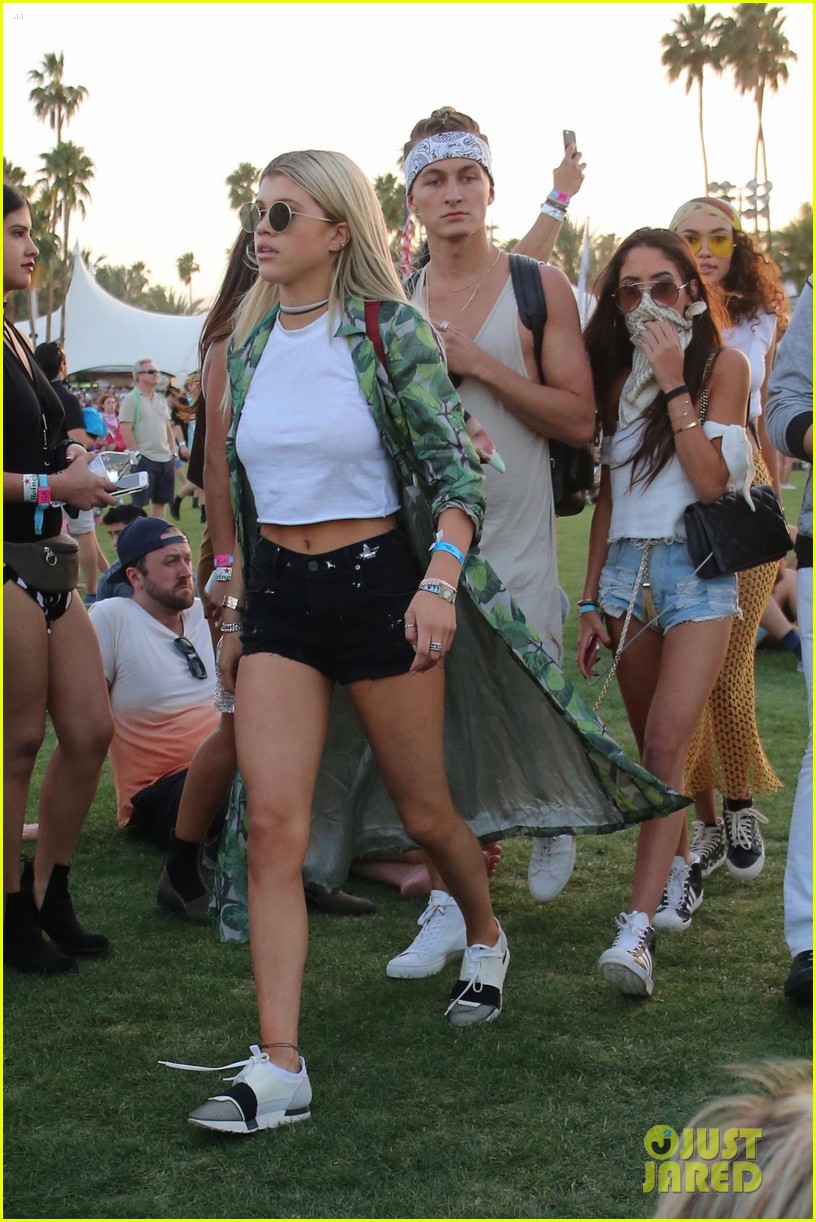 Chanel Iman & Sofia Richie Slay Day 1 of Coachella 2016 | Photo 957717 ...