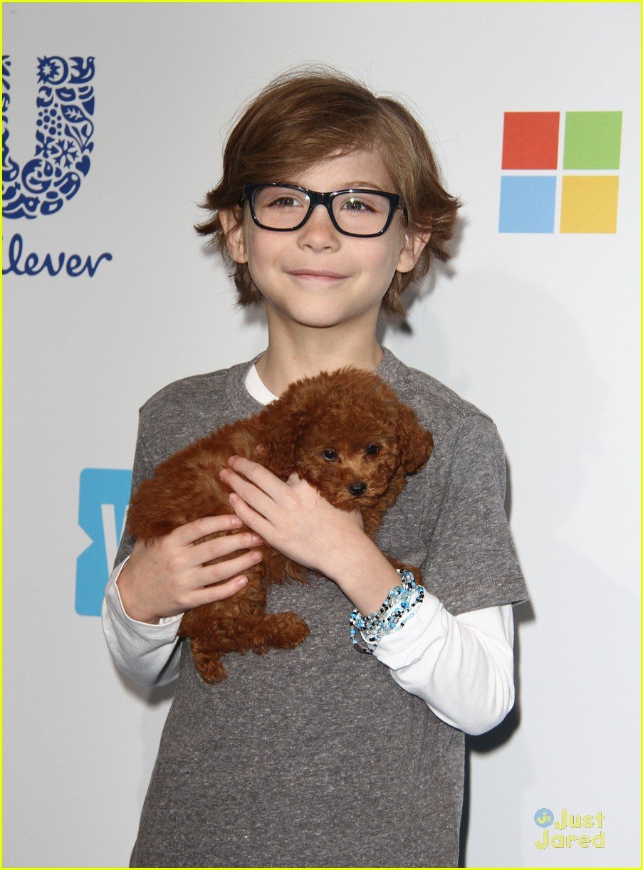 Jacob Tremblay Names New Puppy Rey After 'Star Wars The Force Awakens(02)
