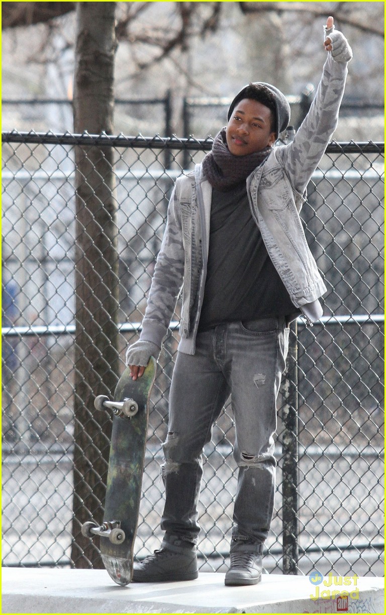 Full Sized Photo of jacob latimore hitch ride beauty set remember me