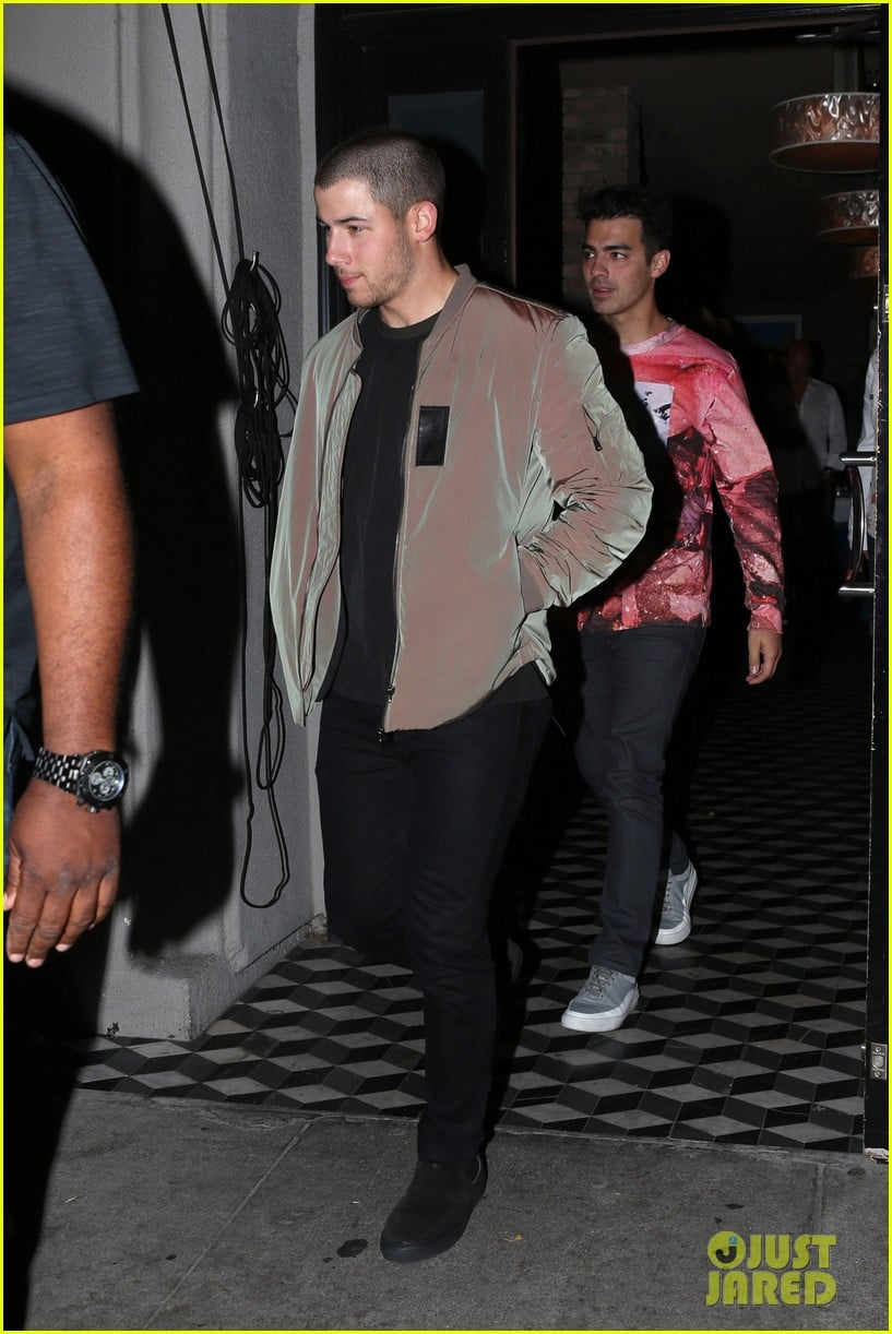 Nick Jonas Joins Tove Lo for 'Close' Performance on 'Jimmy Kimmel Live