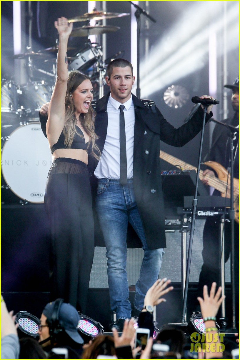 Nick Jonas Joins Tove Lo for 'Close' Performance on 'Jimmy Kimmel Live