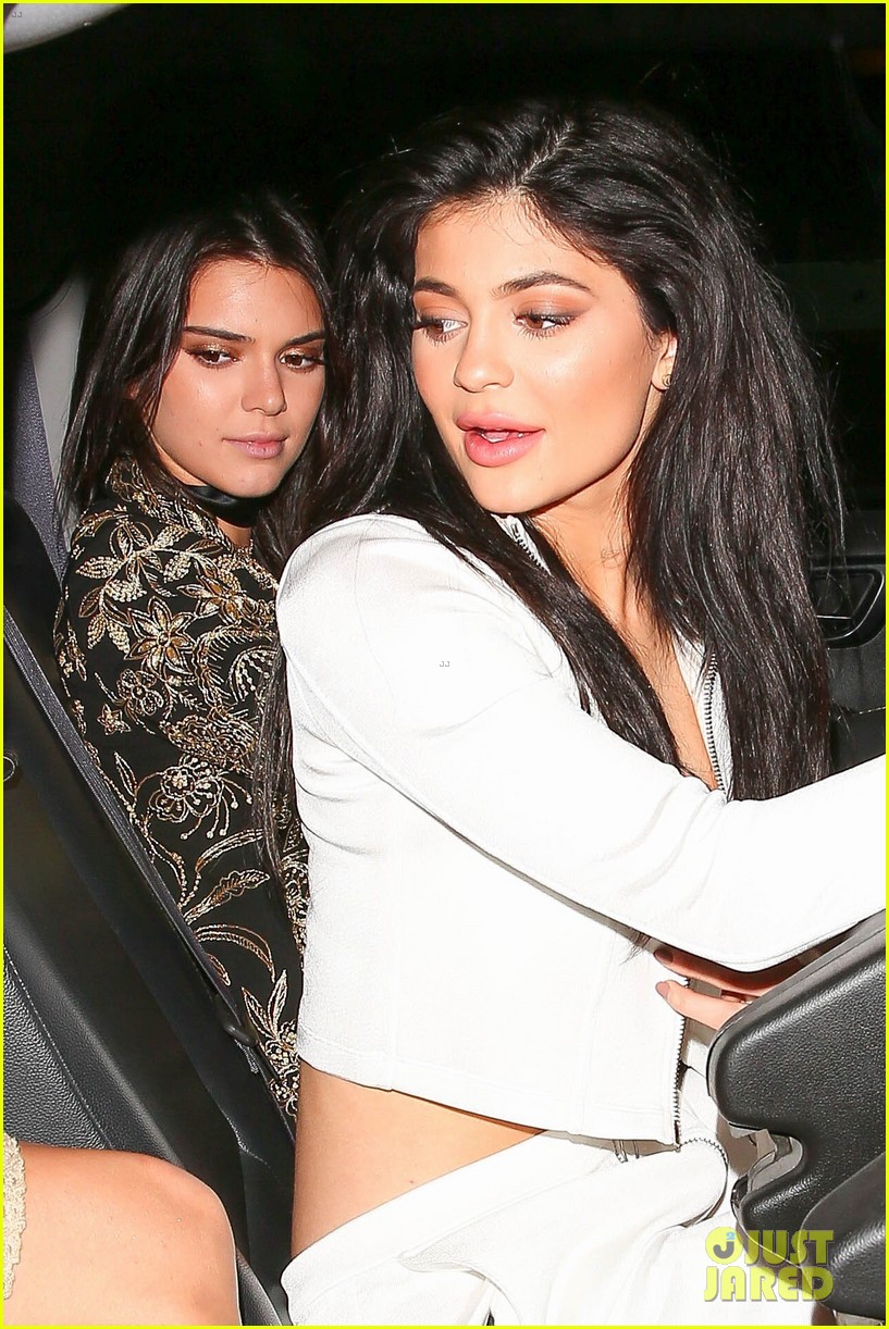 Kylie Jenner Attends Gigi Hadid S Birthday Party With Hailey Baldwin Photo 962805 Photo