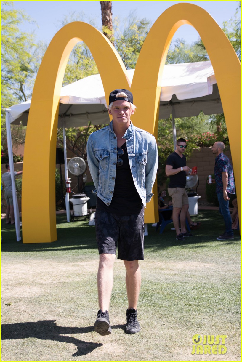 Kendall & Kylie Jenner Party with Bootsy Bellows at Coachella! | Photo