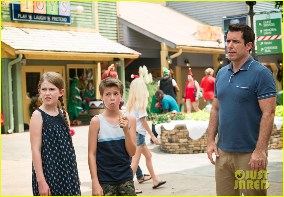 Full Sized Photo of liam carroll 10 fun facts 02 | Meet ‘The Detour