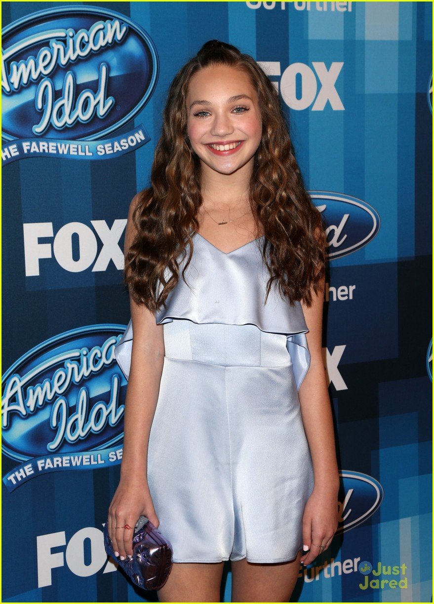 Maddie Ziegler Hits Up 'American Idol' Finale with David Mazouz | Photo ...