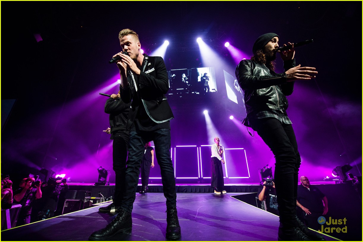 Pentatonix Perform For Sold Out Crowd in Kansas City Concert Pics