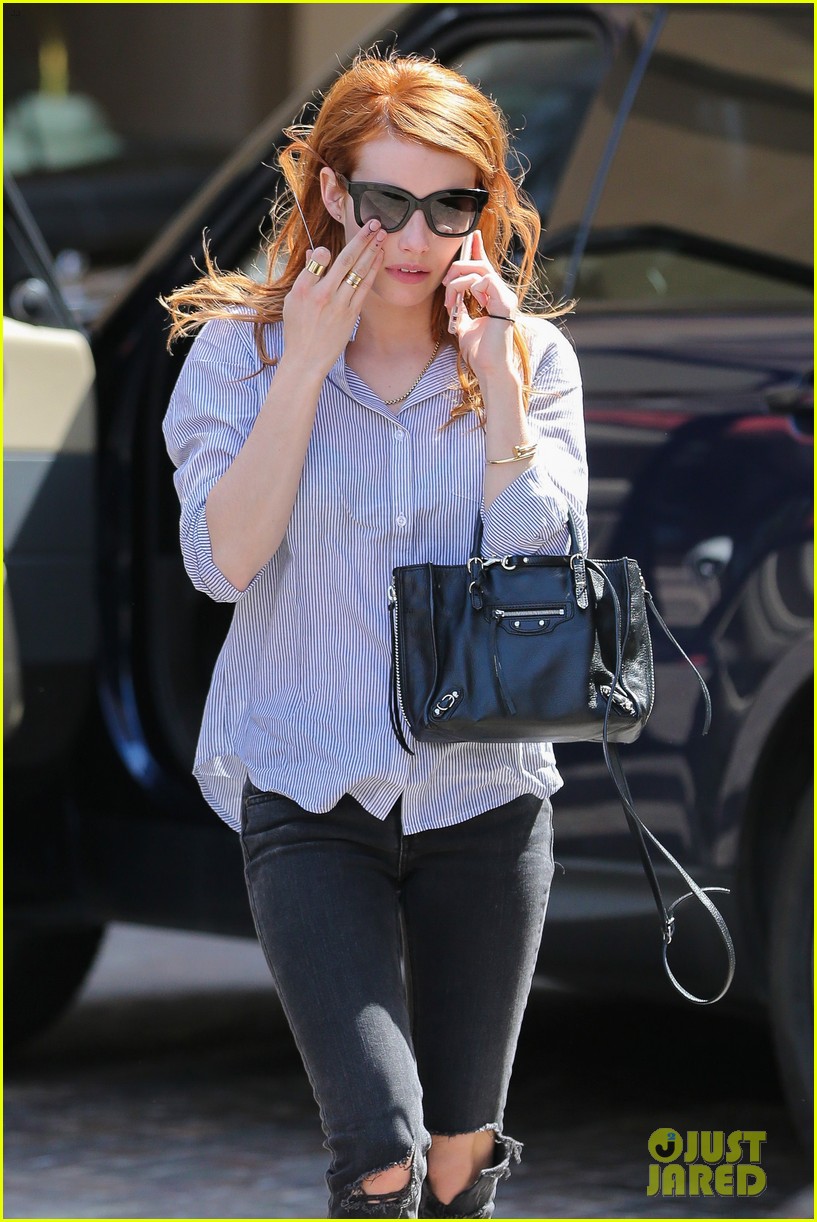 Emma Roberts Stops By LA Flea Markets Every Weekend | Photo 961952