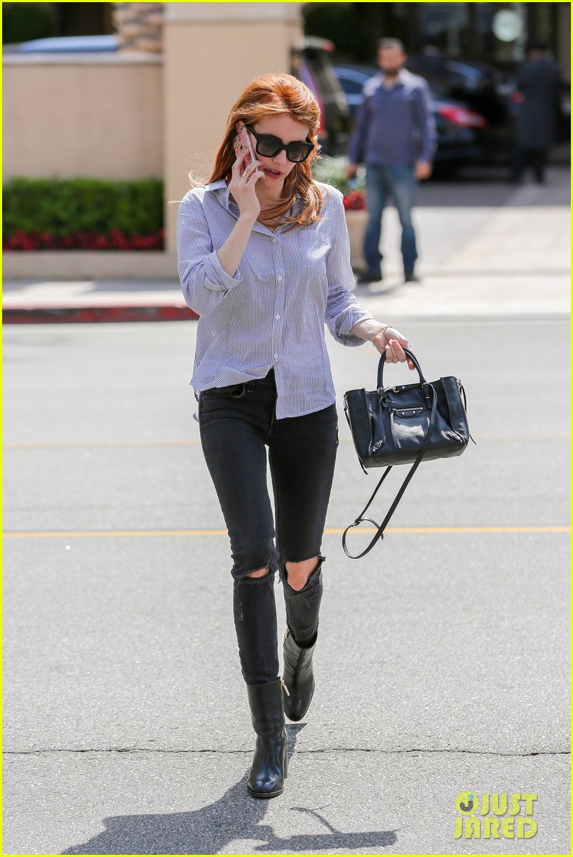 Full Sized Photo of emma roberts loves vintage shopping 18 | Emma