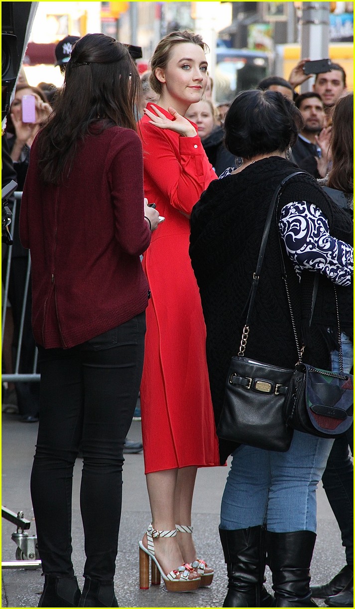 Saoirse Ronan Tells Her Favorite Birthday Story - Watch Now! | Photo