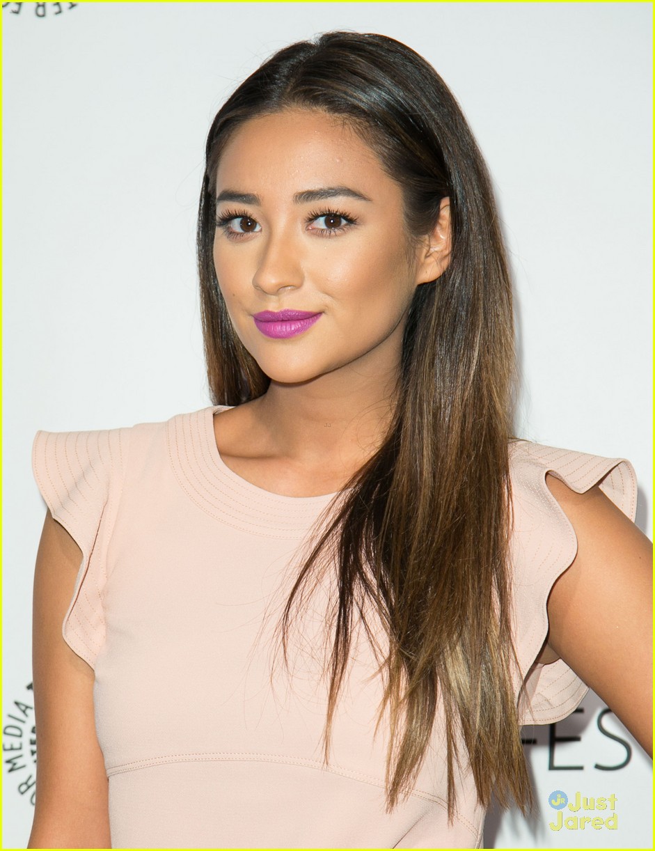 Happy Birthday Shay Mitchell! See 29 Of Her Best Beauty Looks Ever 