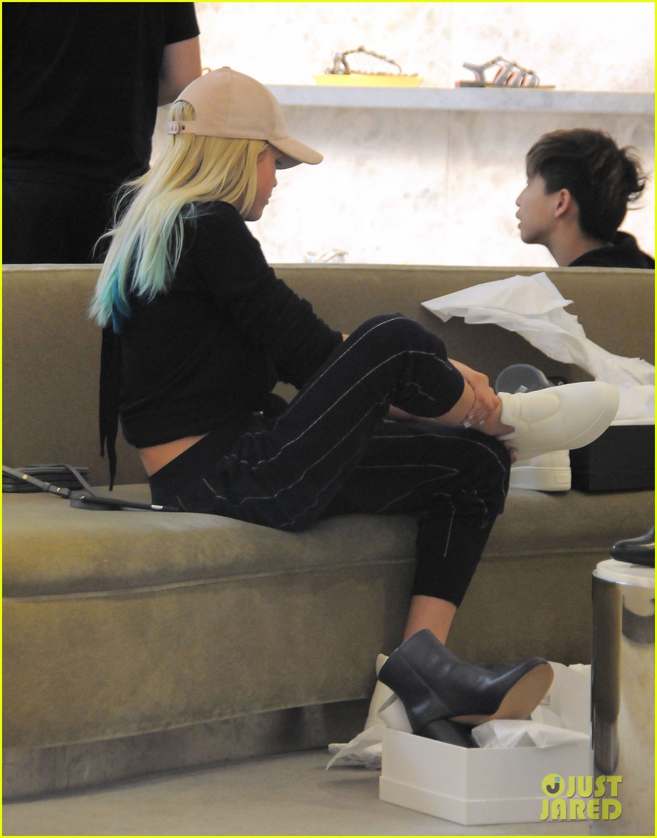 Full Sized Photo of sofia richie anwar hadid barneys new york 14