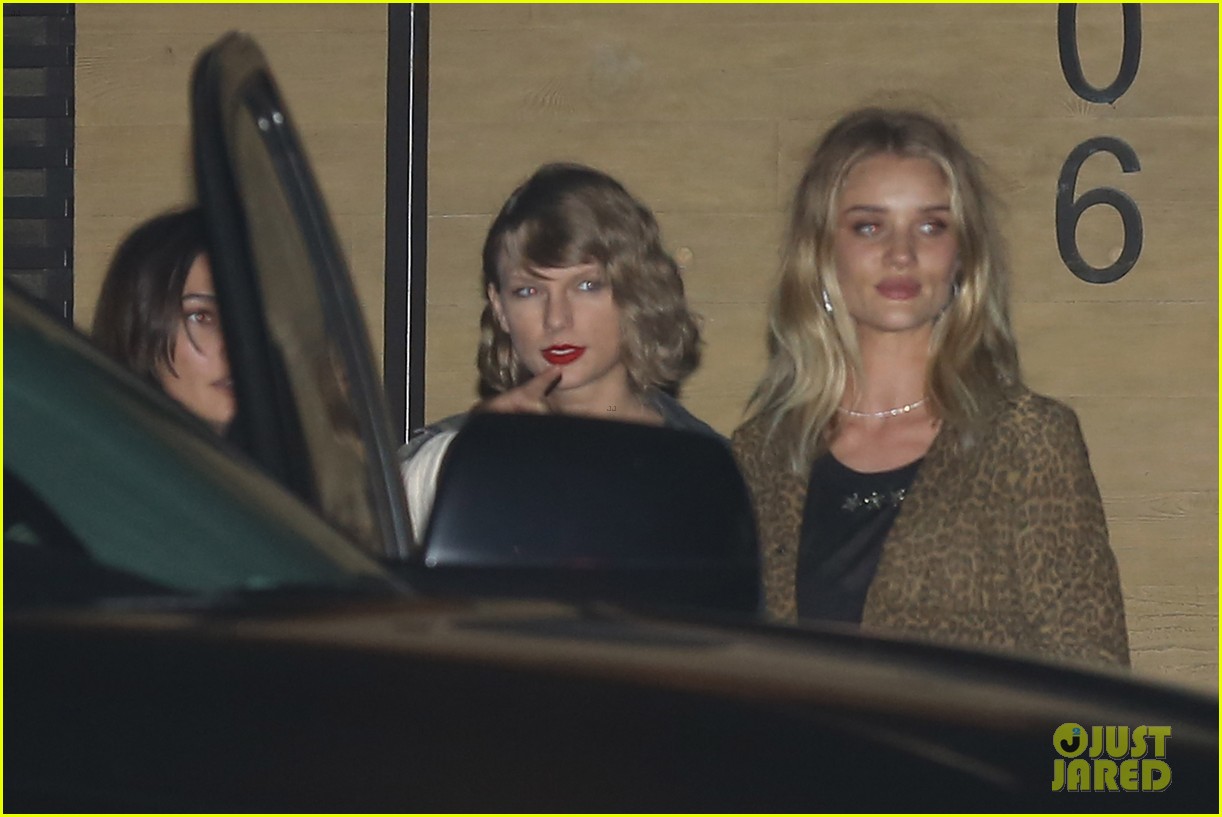 Full Sized Photo of taylor swift joins supermodel pals at nobu 23