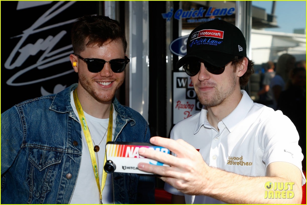 Full Sized Photo of trent harmon sings national anthem nascar 07