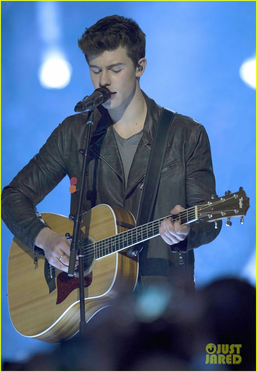 The Weeknd, Shawn Mendes & Alessia Cara Peform At Juno Awards 2016