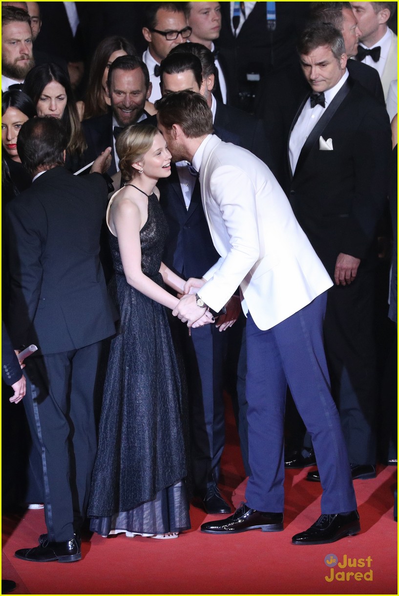 Angourie Rice Gets Kiss From Ryan Gosling At The Nice Guys Cannes Premiere Photo 971159