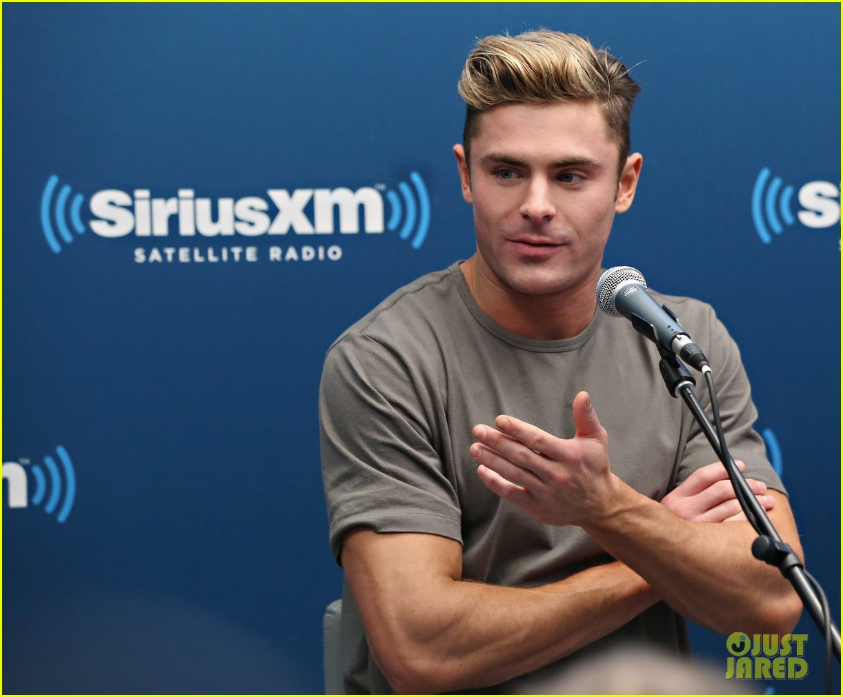 Zac Efron & Jimmy Fallon Get Soaked in 'Water War' Watch! Photo 972962 Photo Gallery