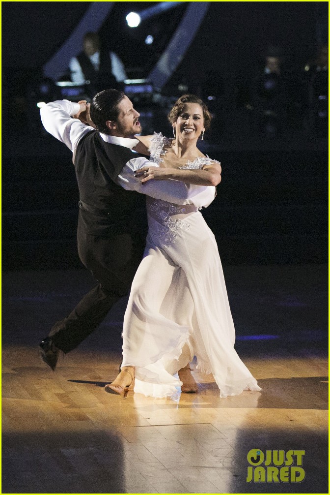 Full Sized Photo of ginger zee val chmerkovskiy viennese waltz dwts 05