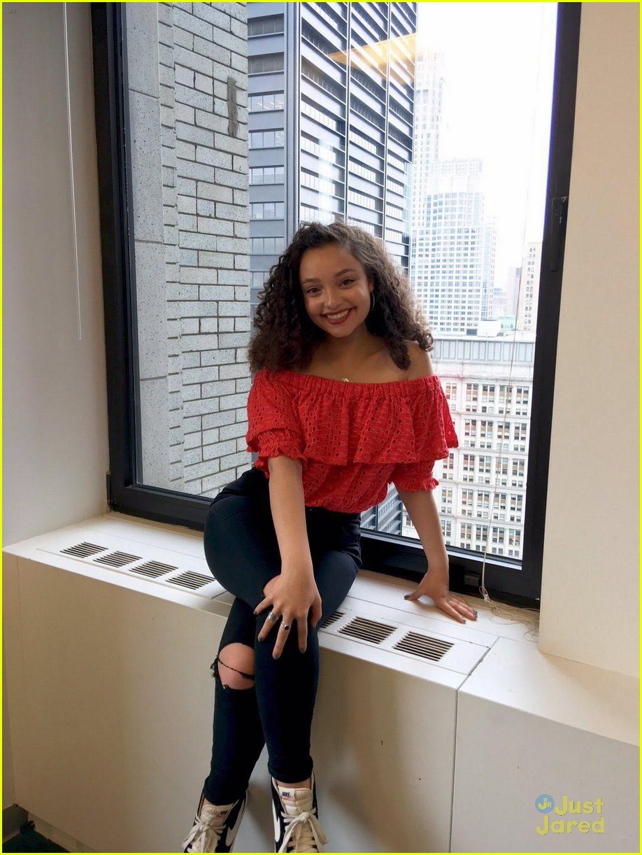 Kayla Maisonet Hangs With Stuck In The Middle Sister Jenna Ortega In 