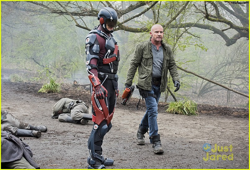 Full Sized Photo Of Legends Tomorrow Season Finale Legendary Stills 07 Dcs Legends Of 8702