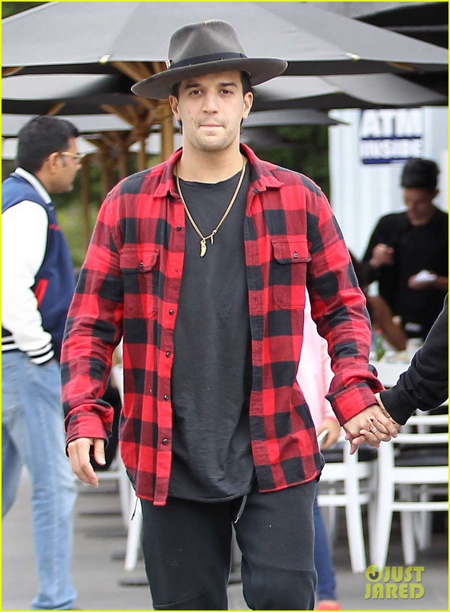 Mark Ballas Thanks Mom for Embarassing Him on His 30th Birthday | Photo