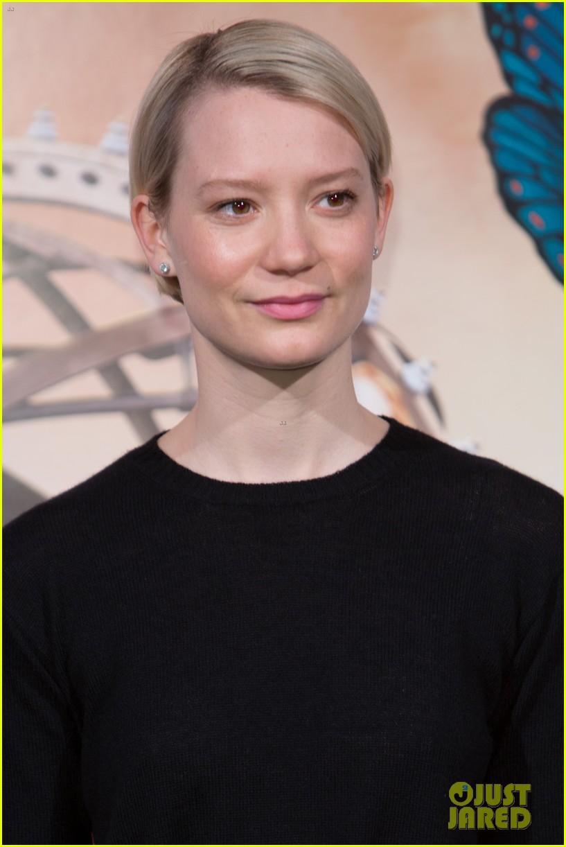 Mia Wasikowska Attends 'Alice Through the Looking Glass' Spain Photo ...