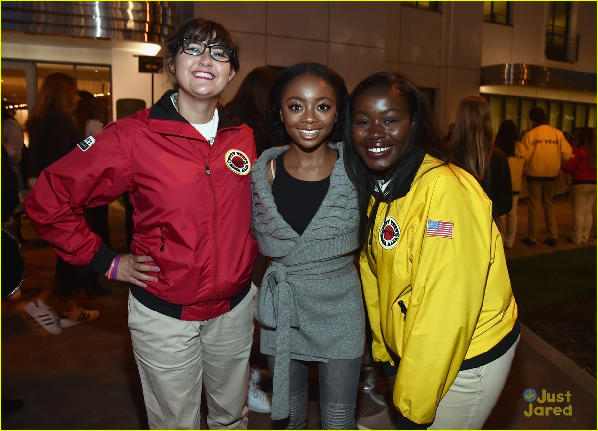 Miranda Cosgrove & Jennette McCurdy Meet Up For City Year Los Angeles's ...