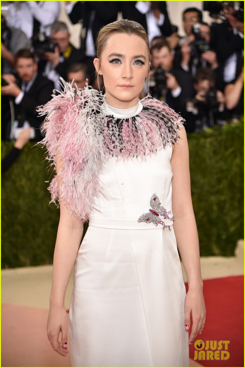 Saoirse Ronan Steps Out at Met Gala 2016 Photo 964586 Photo Gallery