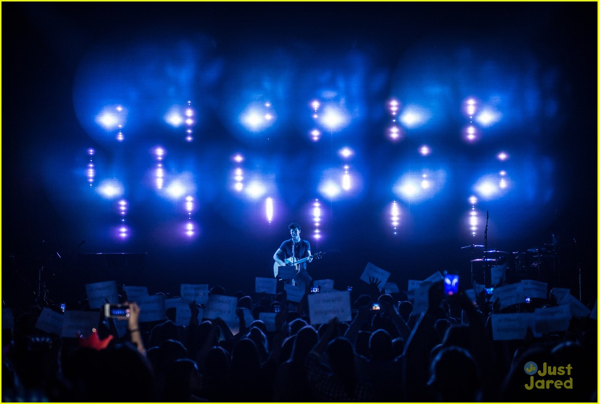 Full Sized Photo of shawn mendes hammersmith apollo concert pics 09 ...