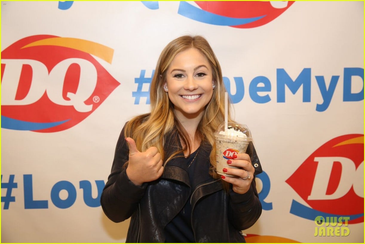 Shawn Johnson Gets Her Coffee Fix in NYC Photo 975626 Photo Gallery