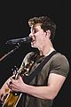 shawn mendes moving out apollo night two london 09