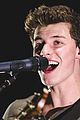 shawn mendes moving out apollo night two london 12