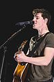 shawn mendes moving out apollo night two london 14