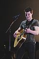 shawn mendes moving out apollo night two london 22