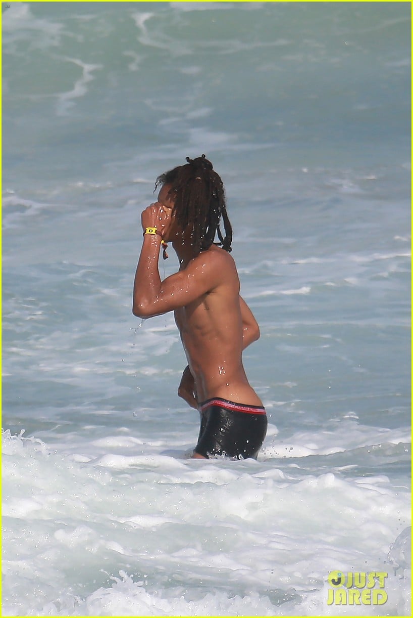 Jaden Smith Goes Shirtless Wears His Underwear At The Beach Photo 977897 Photo Gallery