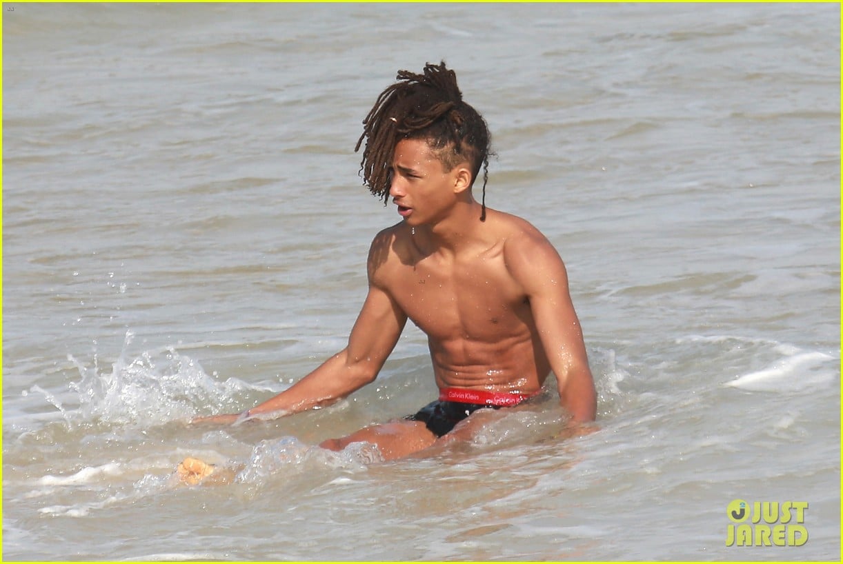 jaden smith wears just his calvins for a dip at the beach 18