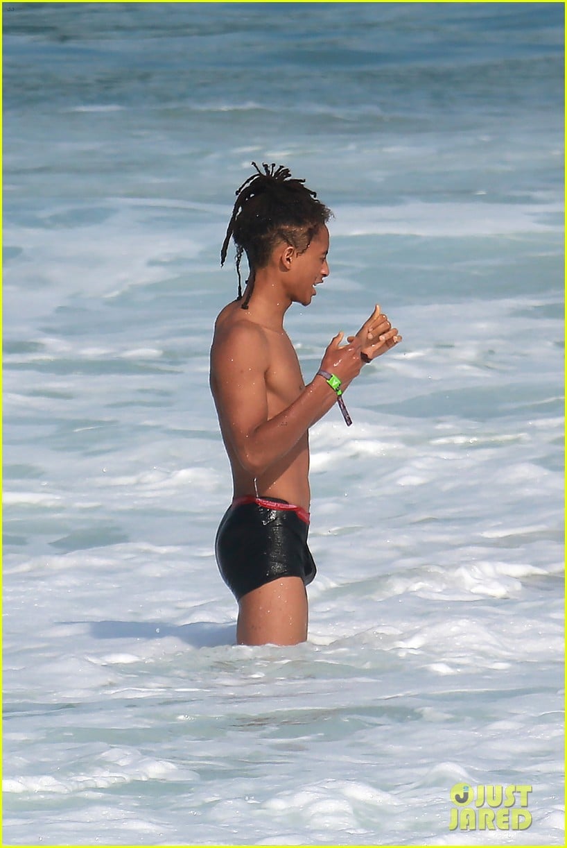 Full Sized Photo Of Jaden Smith Wears Just His Calvins For A Dip At The Beach 25 Jaden Smith