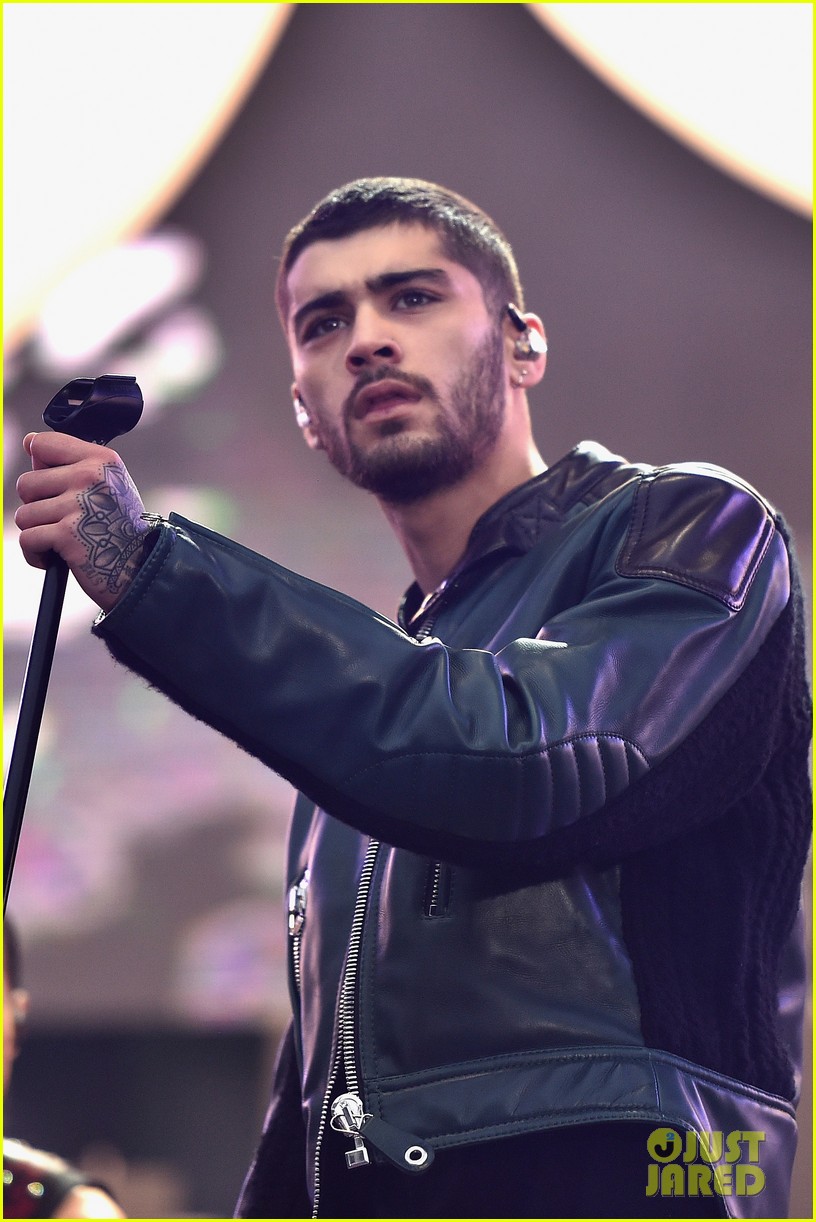 Zayn Malik Rocks Solo Set At Wango Tango 2016 Photo 970719 Photo Gallery Just Jared Jr 