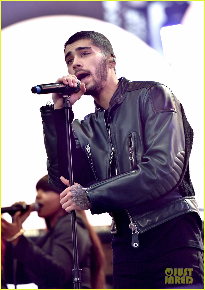 Zayn Malik Rocks Solo Set At Wango Tango 2016 Photo 970729 Photo Gallery Just Jared Jr 